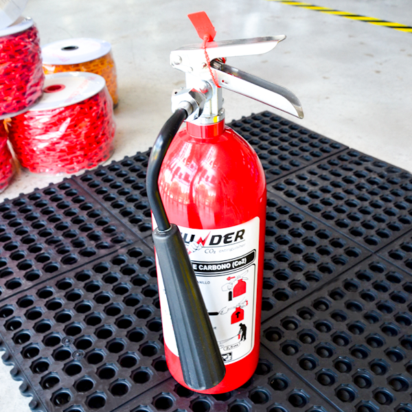 Extintor Cilindro de Aluminio de CO2 Rojo … 5 lb - 3